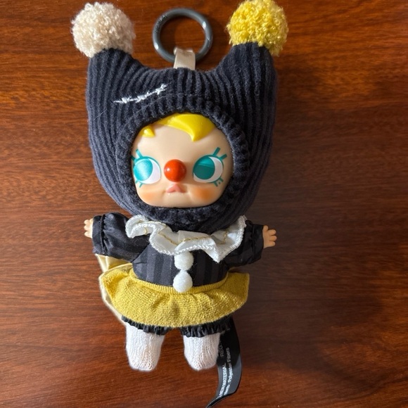 Pop Mart Why So Serious String Puppet Molly - Picture 2 of 3